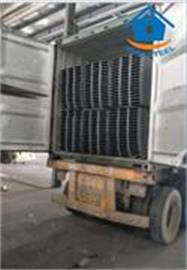 Bondek packing with steel strips and loading