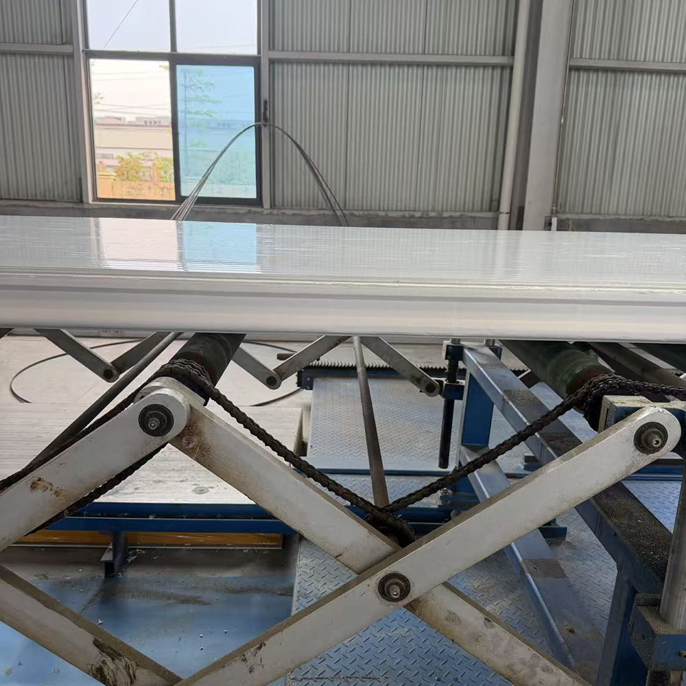 Fire-Performant PU Sandwich Panels for Building Cladding 