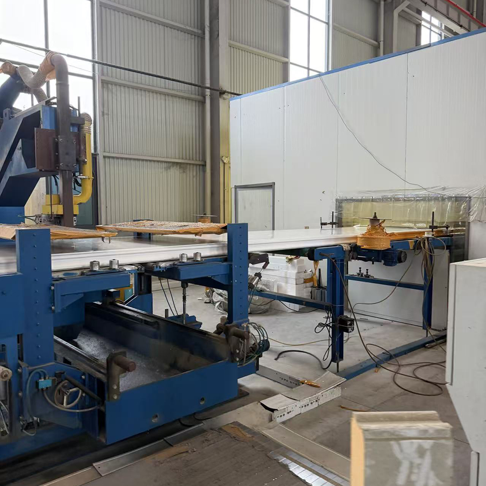Fire-Performant PU Sandwich Panels for Building Cladding 