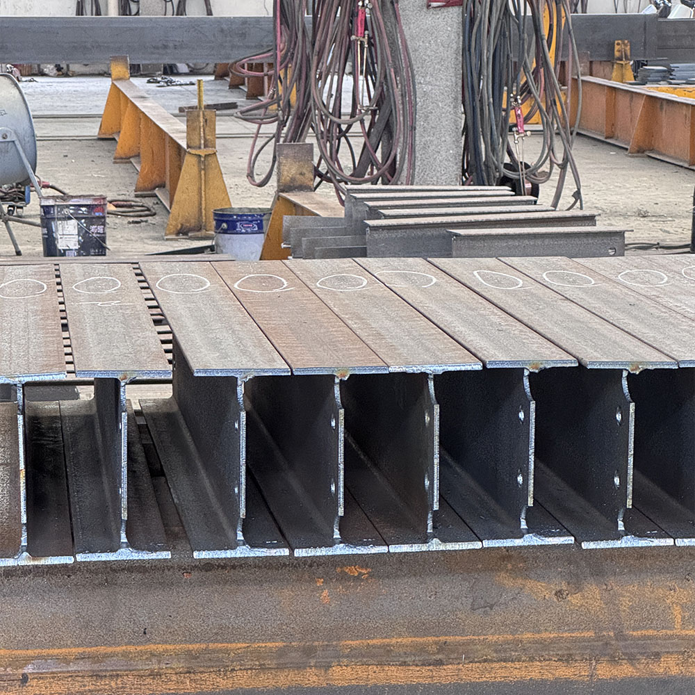 Customized Heavy Duty Prefab Steel Structure for Warehouse and Workshop