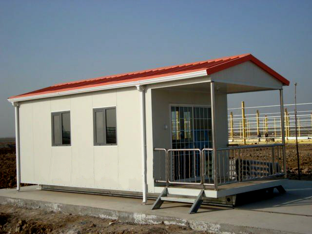The difference between color steel sheet and color steel sandwich panel